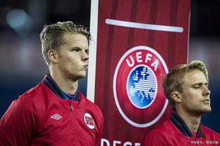 Cạnh tranh với Bayern Leipzig, phóng viên: Frankfurt chính thức đề nghị Schalke 17 tuổi